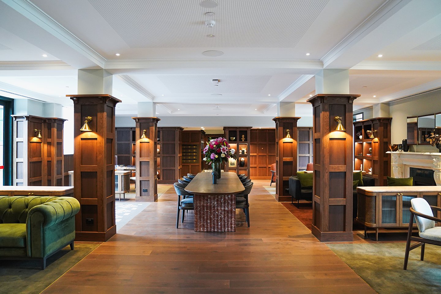 Inside-the-St-Clare-library-lounge_web